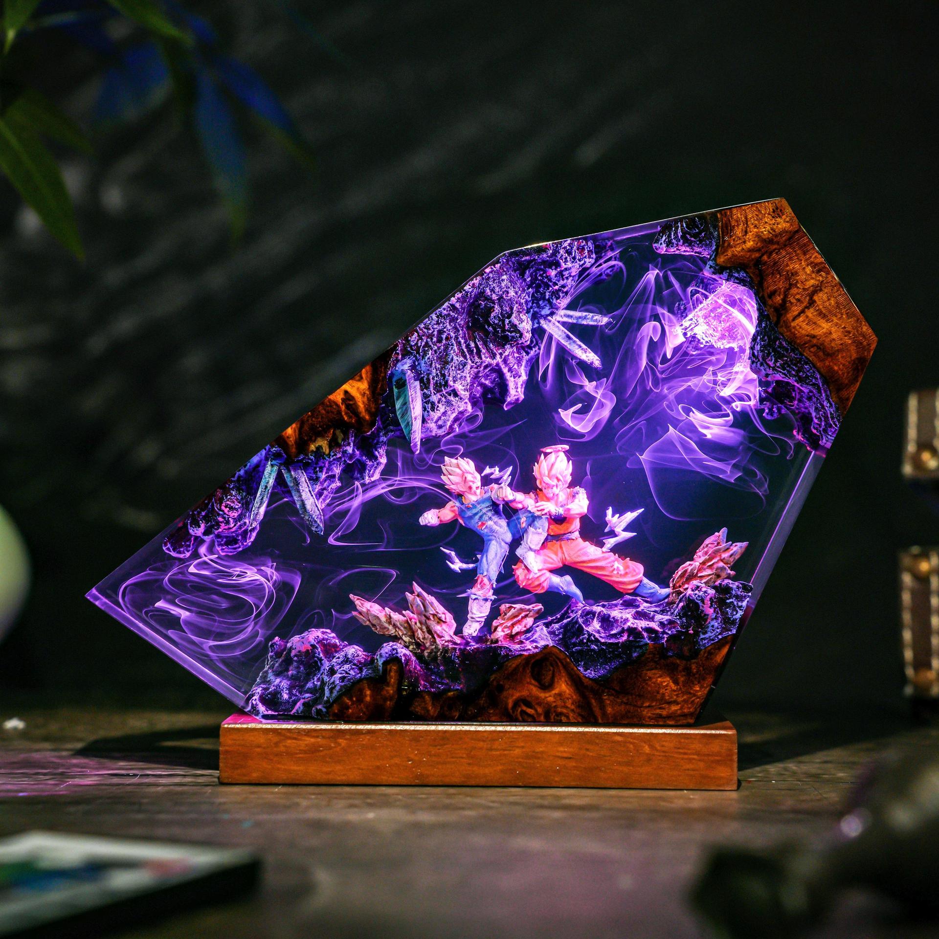 Luz Noturna LED Artesanal de R - Resin Art Goku avaliação e preço